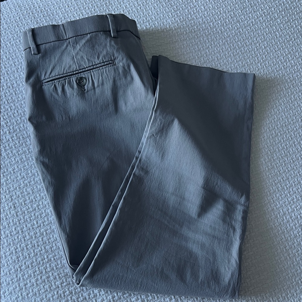 Tommy Hilfiger Men's Modern-Fit TH Flex Stretch Performance Pants Grey 36x30